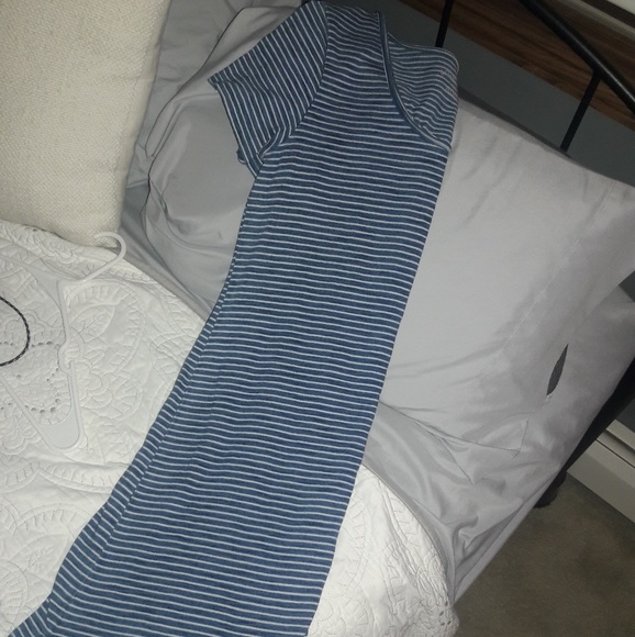 NWOT Universal Threads T-shirt Tunic - Picture 2 of 3